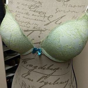 Victoria's Secret Bombshell bra